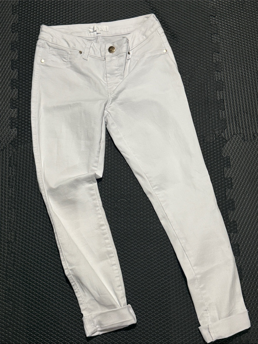 1822 Denim White Skinny Jeans with Cuffed Hem